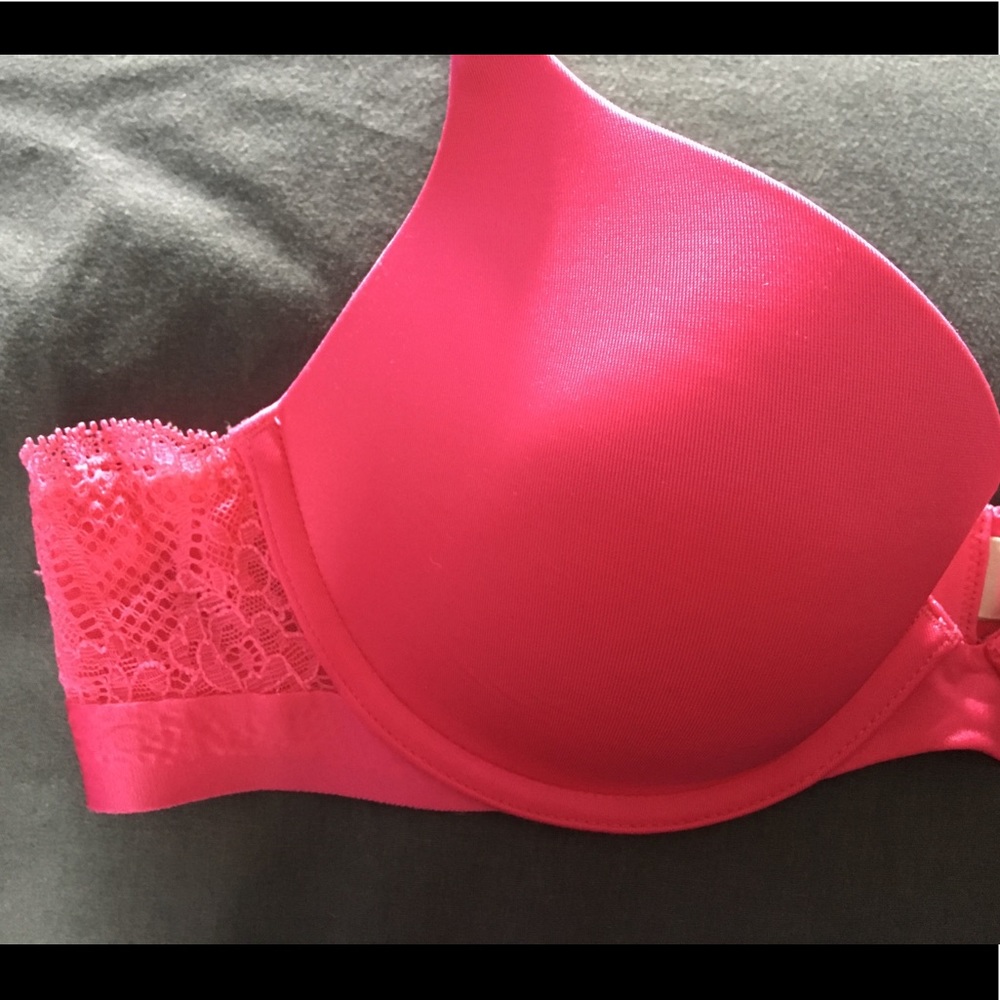 Victoria’s Secret Push up bra.